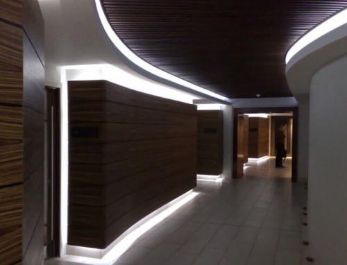 Галтели для натяжных потолков с подсветкой. Что представляют собой плинтусы 02