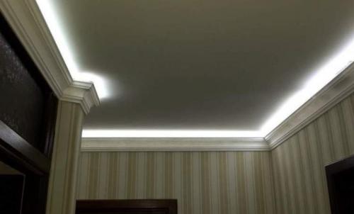 Плинтуса для натяжного потолка. Особенности крепления плинтуса к натяжному потолку 02 Плинтуса для натяжного потолка. Особенности крепления плинтуса к натяжному потолку 02