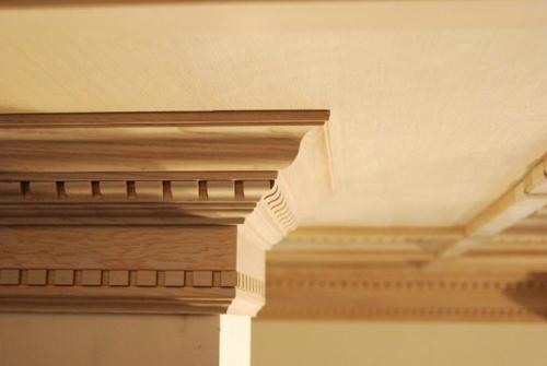 Модные плинтуса на потолок. (+66 фото) Потолочный плинтус: типы, плюсы и минусы