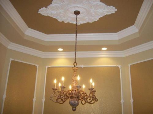 Фото потолочного плинтуса для натяжных потолков. Потолочный плинтус для натяжных потолков: виды