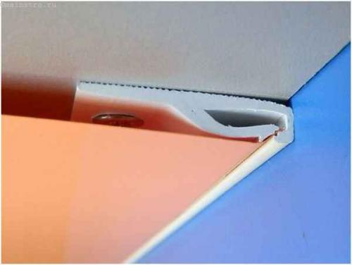 Багет для натяжных потолков