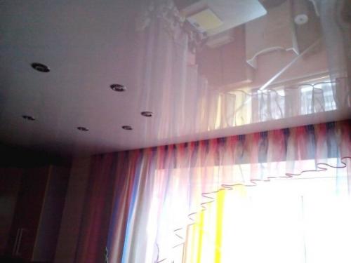 Декоративный карниз для натяжного потолка. (+38 фото) Потолочные карнизы в интерьере для натяжных потолков фото