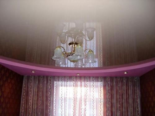 Виды гардин под натяжной потолок. Шторы под натяжной потолок — особенности оформления и подбора штор для интерьеров (135 фото)