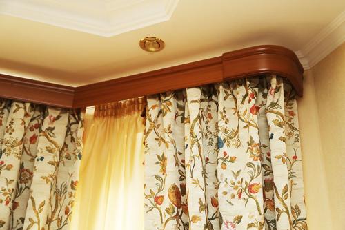 Карниз потолок. Особенности выбора и монтажа потолочных карнизов для штор