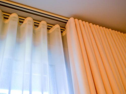 Карниз на потолок. Потолочный карниз: обзор лучших современных видов. 115 фото важного элемента дизайна