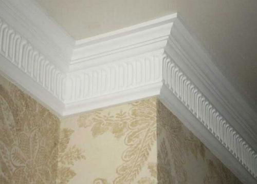 Выбор потолочнго плинтуса с подсветкой. Какими конструктивными особенностями обладает потолочный плинтус для светодиодной подсветки 03 Выбор потолочнго плинтуса с подсветкой. Какими конструктивными особенностями обладает потолочный плинтус для светодиодной подсветки 03