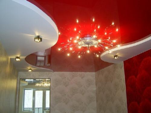 Комбинированный потолок тоже смотрится хорошо. Комбинированные натяжные потолки из пленки ПВХ