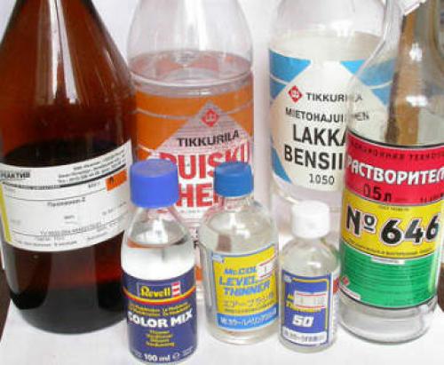 Чем хороши натяжные потолки. Ситуации, когда натяжной потолок станет лучшим решением 09