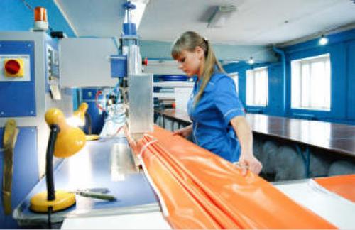 Чем хороши натяжные потолки. Ситуации, когда натяжной потолок станет лучшим решением 05