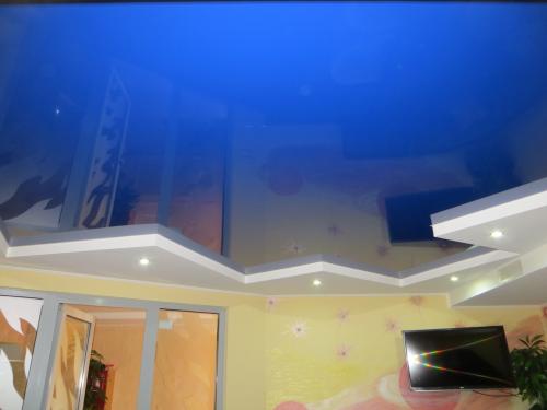 Цвета натяжных потолков в интерьере. Влияние цвета помещения на человека