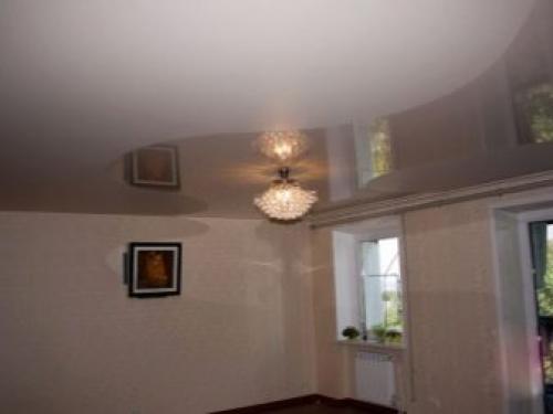 Натяжной потолок с подсветкой. В каком стиле интерьера применяют подсветку потолка 05