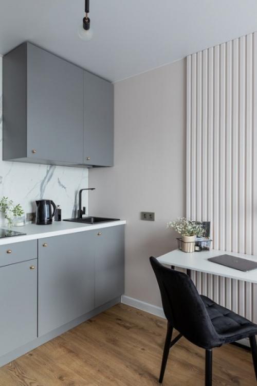 Великолепных идей для натяжных потолков в 2023 году. Преимущества и недостатки парящих потолков 11