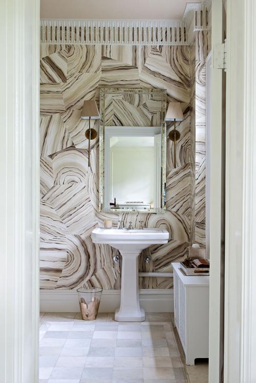 Широкий потолочный плинтус в интерьере. Выбор и установка потолочных плинтусов