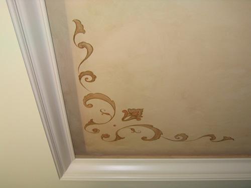 Как крепить потолочный плинтус. Когда клеить – до отделки стен или после? 02