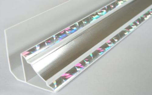 Плинтус для полукруглой стены. Как установить плинтус на полукруглую стену. Как сделать гибкий плинтус напольный или потолочный. Инструменты для проведения монтажа