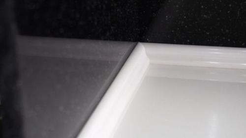 Резиновый плинтус для ванны. Разновидности сантехнических уголков для ванной