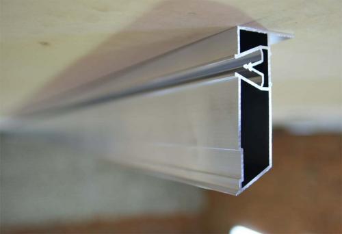 Монтаж алюминиевого профиля для натяжного потолка. Потолочный профиль и что это?