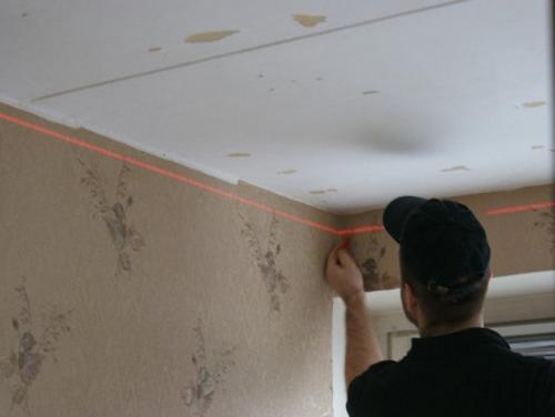 Как монтируют натяжные потолки. Способы крепления