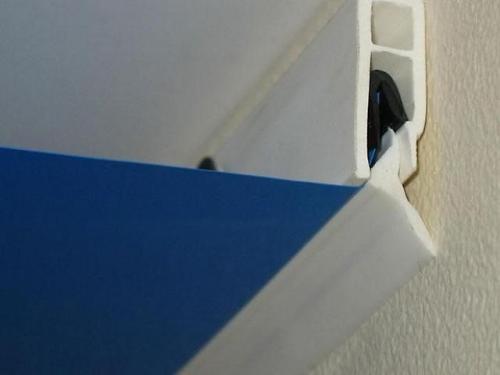 Потолочный плинтус для натяжного потолка из ПВХ. Профили для монтажа натяжного потолка 03