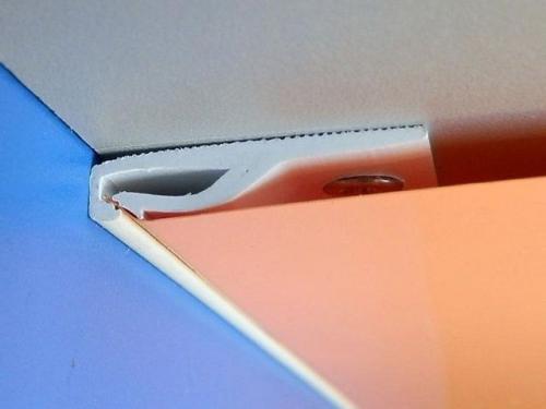 Потолочный плинтус для натяжного потолка из ПВХ. Профили для монтажа натяжного потолка 04