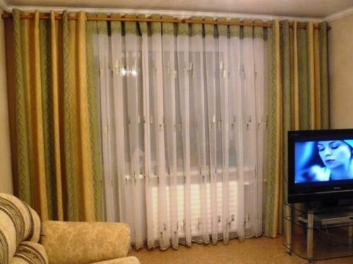 Как вешать карниз для штор с люверсами. Какими должны быть карнизы для штор с люверсами?