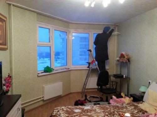 Как крепить однорядный потолочный карниз. Установка карниза – разметка и установка гибкого, струнного изделия и крепежных элементов на потолок