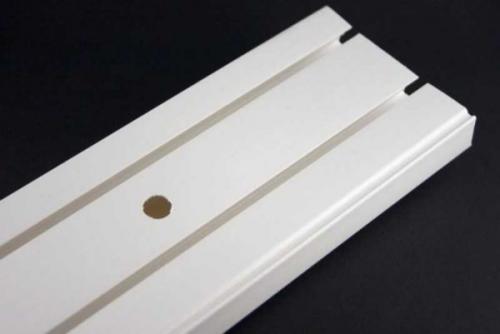 Как правильно повесить настенный карниз. Как повесить карниз для штор на потолок