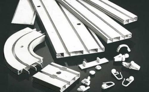 Как крепить алюминиевый карниз к потолку. Как повесить карниз для штор на потолок