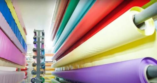 Как выбрать безопасные натяжные потолки. Все о монтаже и ремонте потолков своими руками 04