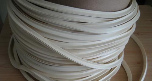 Маскировочная лента для натяжного потолка. Что такое маскировочная лента и зачем она нужна?