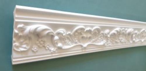 Чем приклеить потолочный плинтус из пенопласта. На какие характеристики стоит обратить внимание при выборе