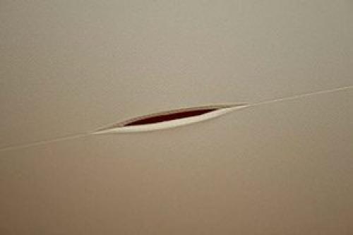 Возможные ошибки при монтаже натяжных потолков. Ошибки при монтаже натяжных потолков