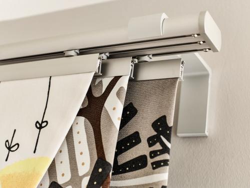 Виды крепления потолочного карниза для штор. Виды карнизов