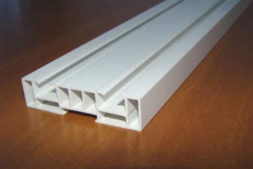 Как соединить потолочный карниз. Шинный карниз: разновидности и особенности установки