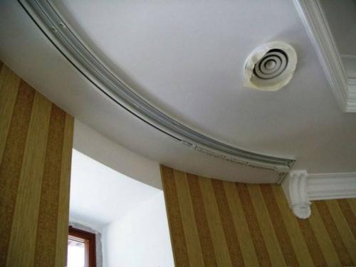 Карниз для штор под углом. Где используются полукруглые и изогнутые карнизы