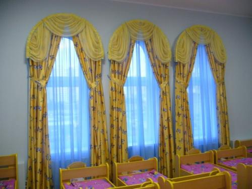 Карниз для штор под углом. Где используются полукруглые и изогнутые карнизы