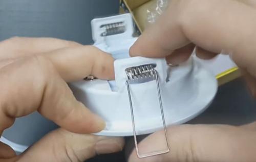 Топ-10 лучших светильников для натяжных потолков в 2022 году. Точечные светильники — все о выборе размера, расчете количества лампочек на комнату и расположении в гостиной, кухне, зале 17 Топ-10 лучших светильников для натяжных потолков в 2022 году. Точечные светильники — все о выборе размера, расчете количества лампочек на комнату и расположении в гостиной, кухне, зале 17