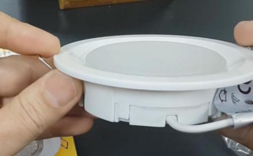 Топ-10 лучших светильников для натяжных потолков в 2022 году. Точечные светильники — все о выборе размера, расчете количества лампочек на комнату и расположении в гостиной, кухне, зале 19