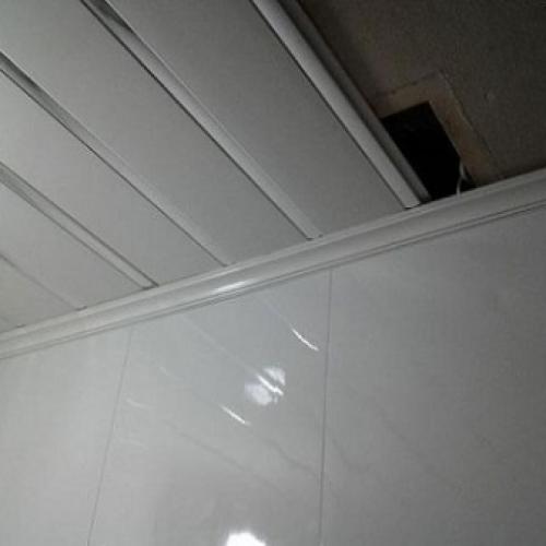 Виды потолочных плинтусов по материалу изготовления. Предназначение декора 19 Виды потолочных плинтусов по материалу изготовления. Предназначение декора 19