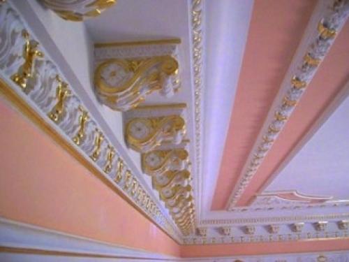 Виды потолочных плинтусов по материалу изготовления. Предназначение декора 08 Виды потолочных плинтусов по материалу изготовления. Предназначение декора 08