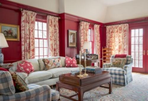 Установка багетов на потолок. Как багеты клеить на обои