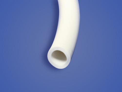 Натяжные потолки зазор. Чем закрыть технический зазор на натяжном потолке?