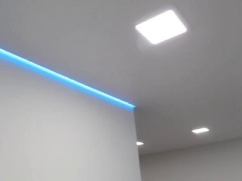 Примыкание натяжного потолка к стене.. Маскировочная лента 06 Примыкание натяжного потолка к стене.. Маскировочная лента 06