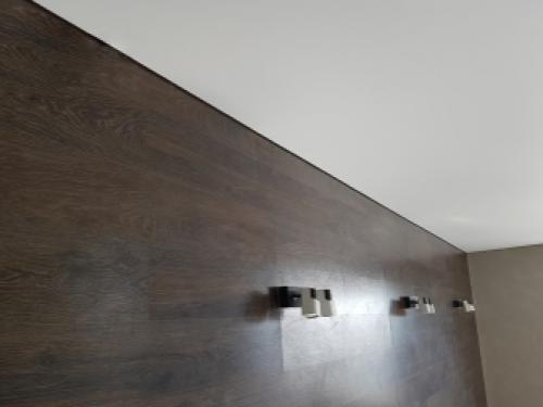 Примыкание натяжного потолка к стене.. Маскировочная лента 01 Примыкание натяжного потолка к стене.. Маскировочная лента 01