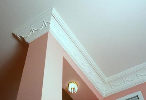 Монтаж полиуретановых потолочных плинтусов. Состав и свойства полиуретана 17