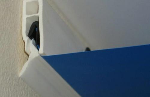 Как установить багет для натяжного потолка своими.. Виды багетов 11