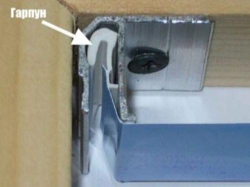 Как установить багет для натяжного потолка своими.. Виды багетов 09