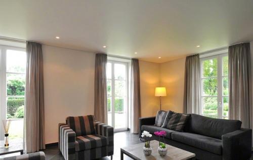 Преимущества и недостатки матового натяжного потолка. Глянцевые натяжные потолки 05