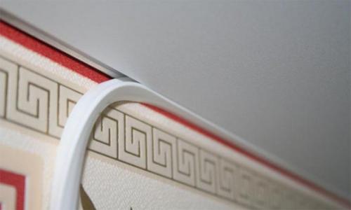 Вставка для натяжного потолка. Монтаж декоративной вставки 09