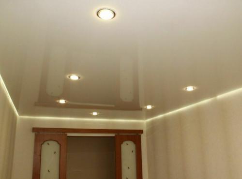 Стык потолка со стеной. Что делать, если стыки потолка со стенами неровные